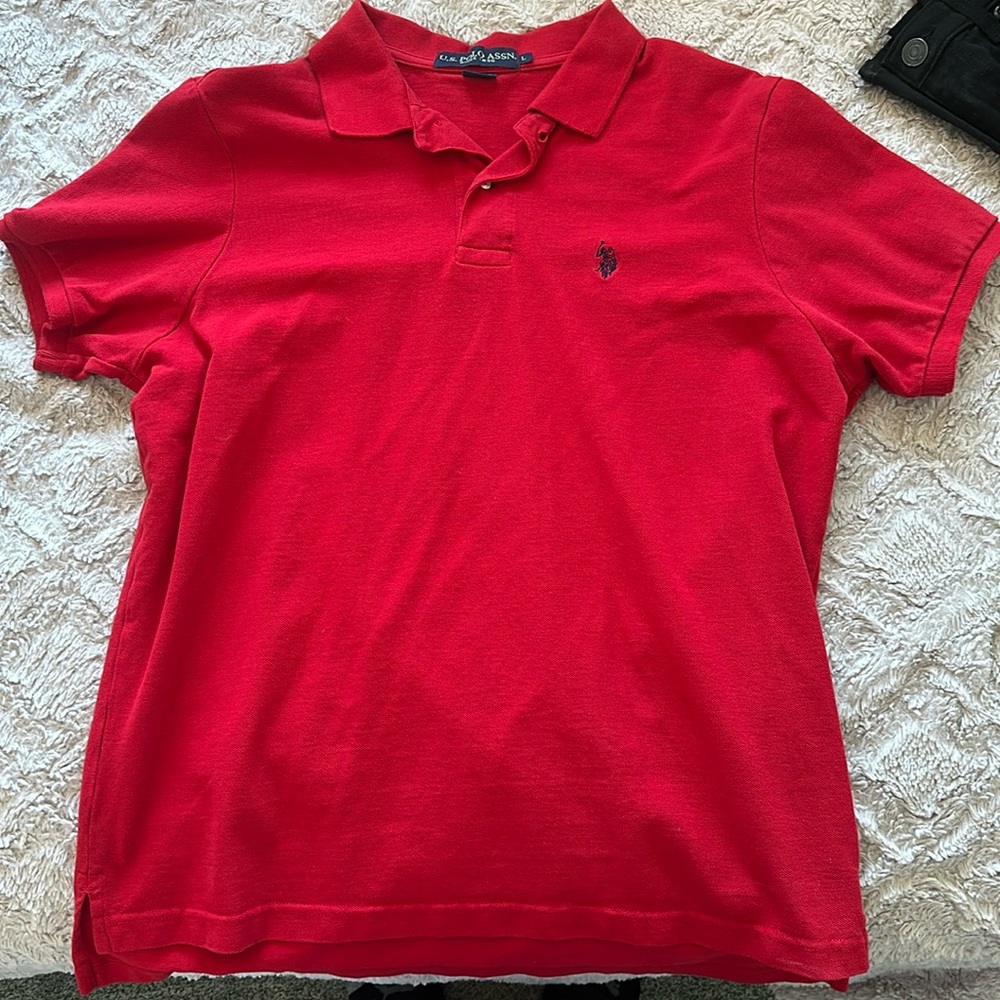 Men’s red polo size large
